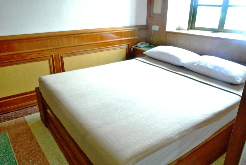 Rose Garden Hotel Phra Nakhon Si Ayutthaya Pokój zdjęcie