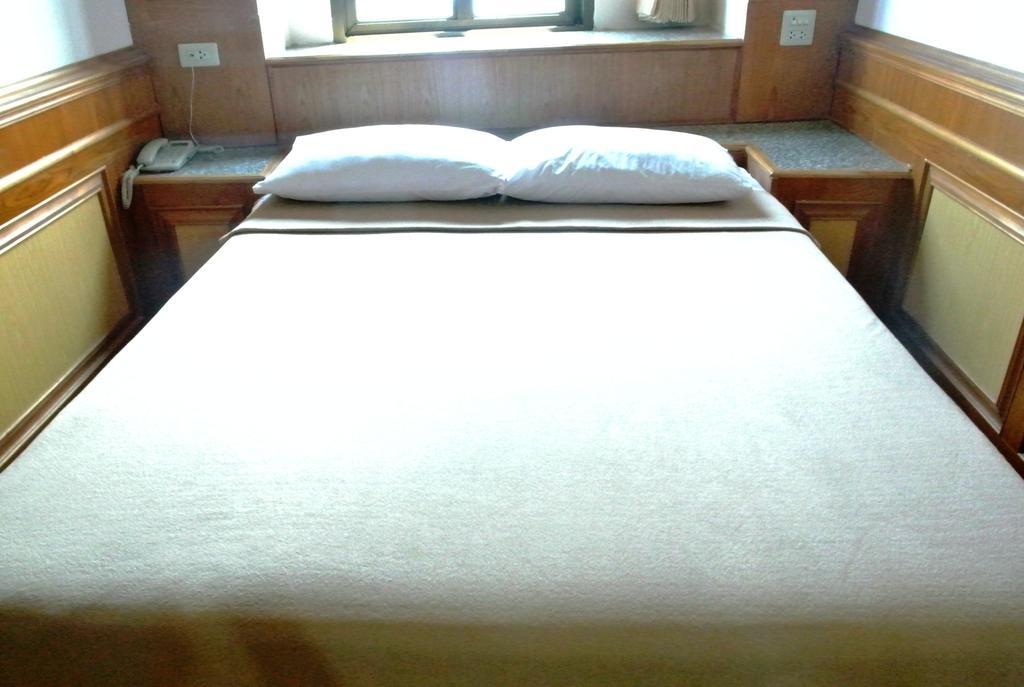 Rose Garden Hotel Phra Nakhon Si Ayutthaya Pokój zdjęcie